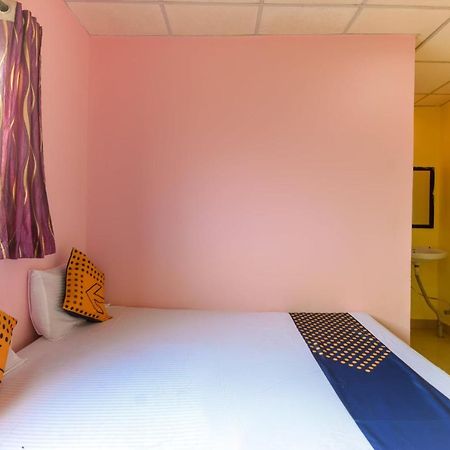 Spot On 65135 Hotel Suvarna Samrat Lodge Khamshet Luaran gambar