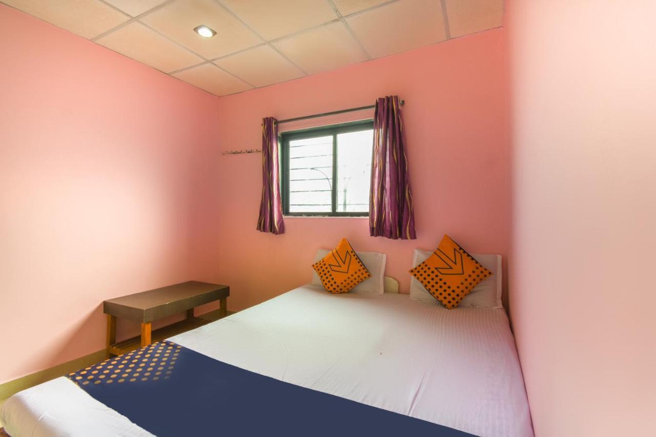 Spot On 65135 Hotel Suvarna Samrat Lodge Khamshet Luaran gambar