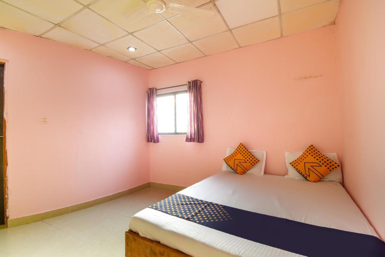Spot On 65135 Hotel Suvarna Samrat Lodge Khamshet Luaran gambar