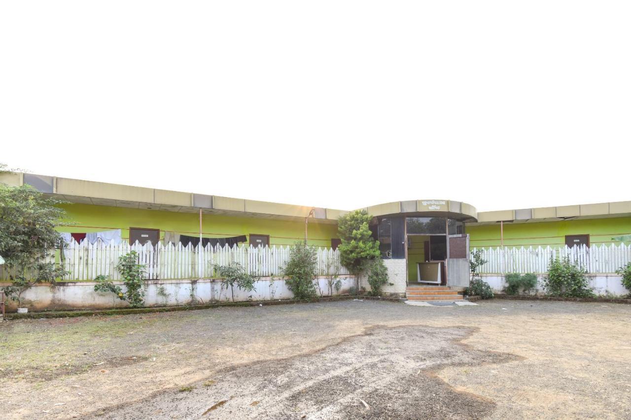 Spot On 65135 Hotel Suvarna Samrat Lodge Khamshet Luaran gambar
